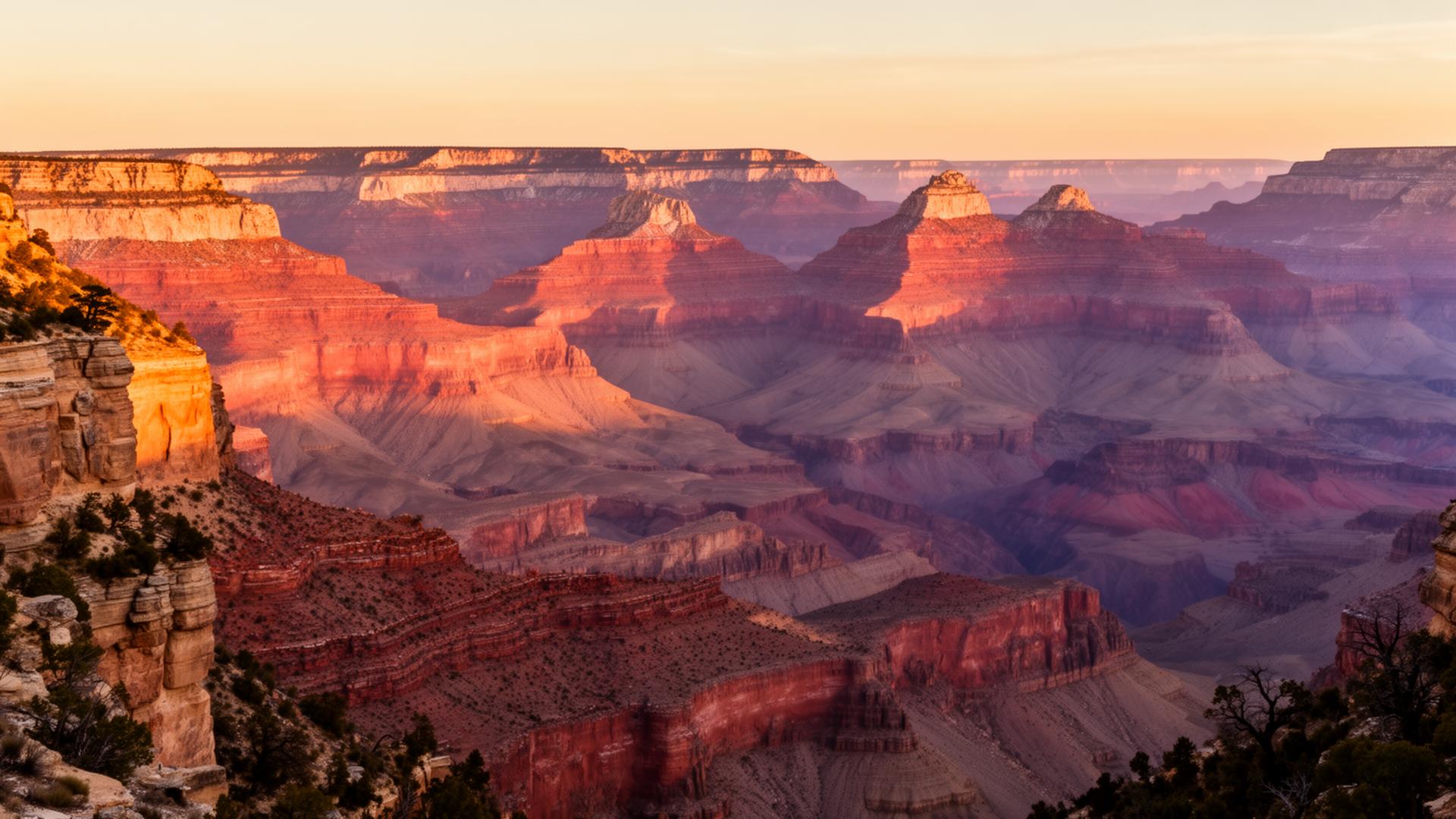 Grand Canyon im warmen Licht des Sonnenuntergangs